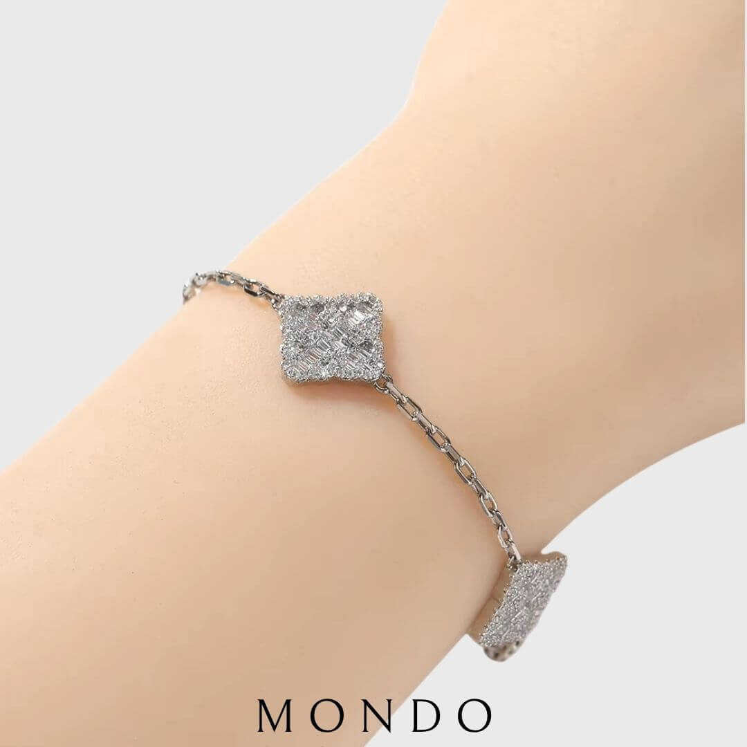 צמיד תלתן משובץ